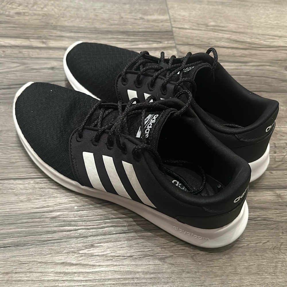 Adidas 8.5 running shoes